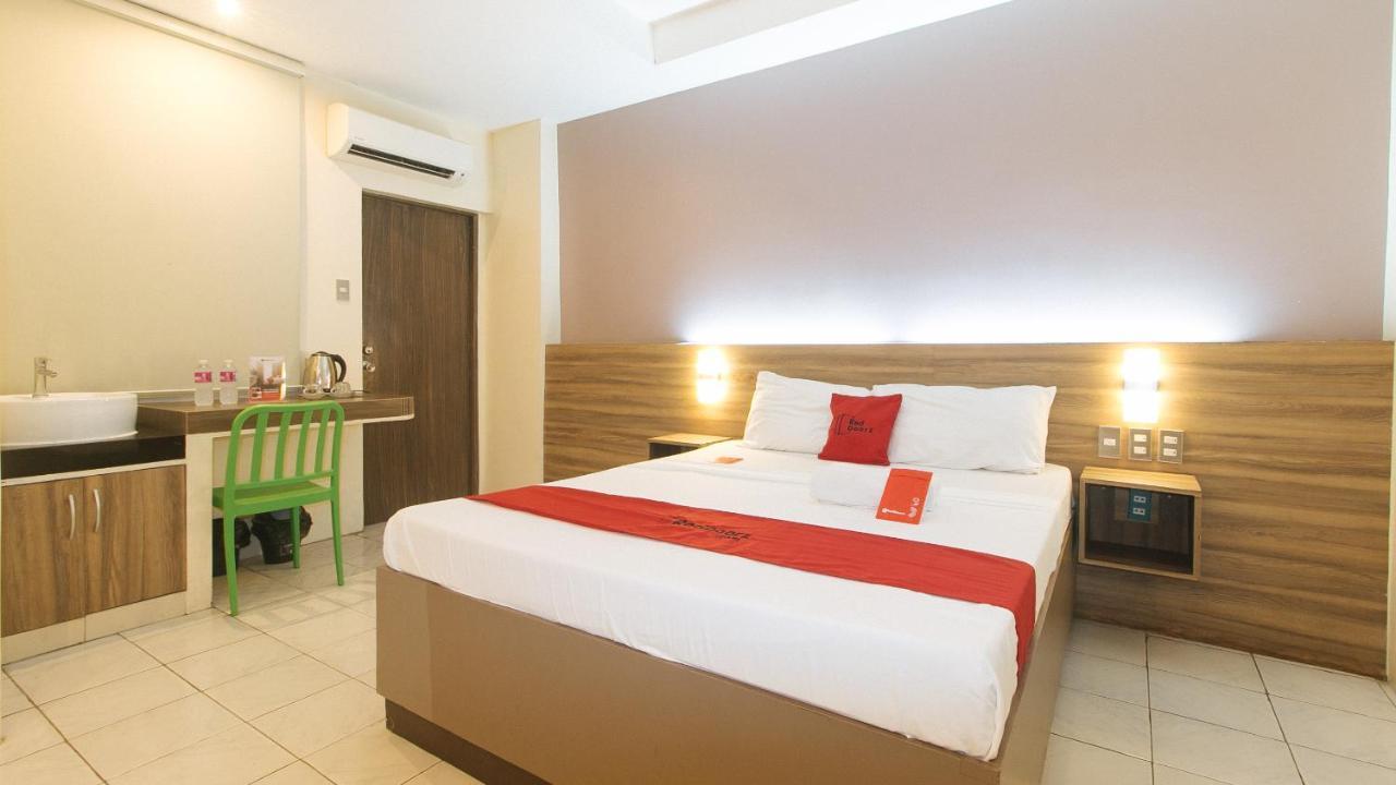 เซน รูม วี พลาซา มะนิลา Hotel ภายนอก รูปภาพ